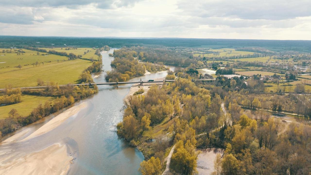 Les Vignes Pierre Villa Mornay-sur-Allier Luaran gambar